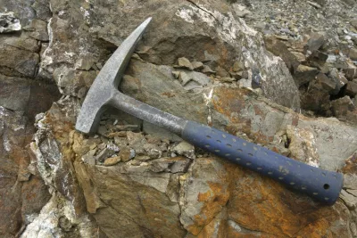 Marteaux et pics géologiques